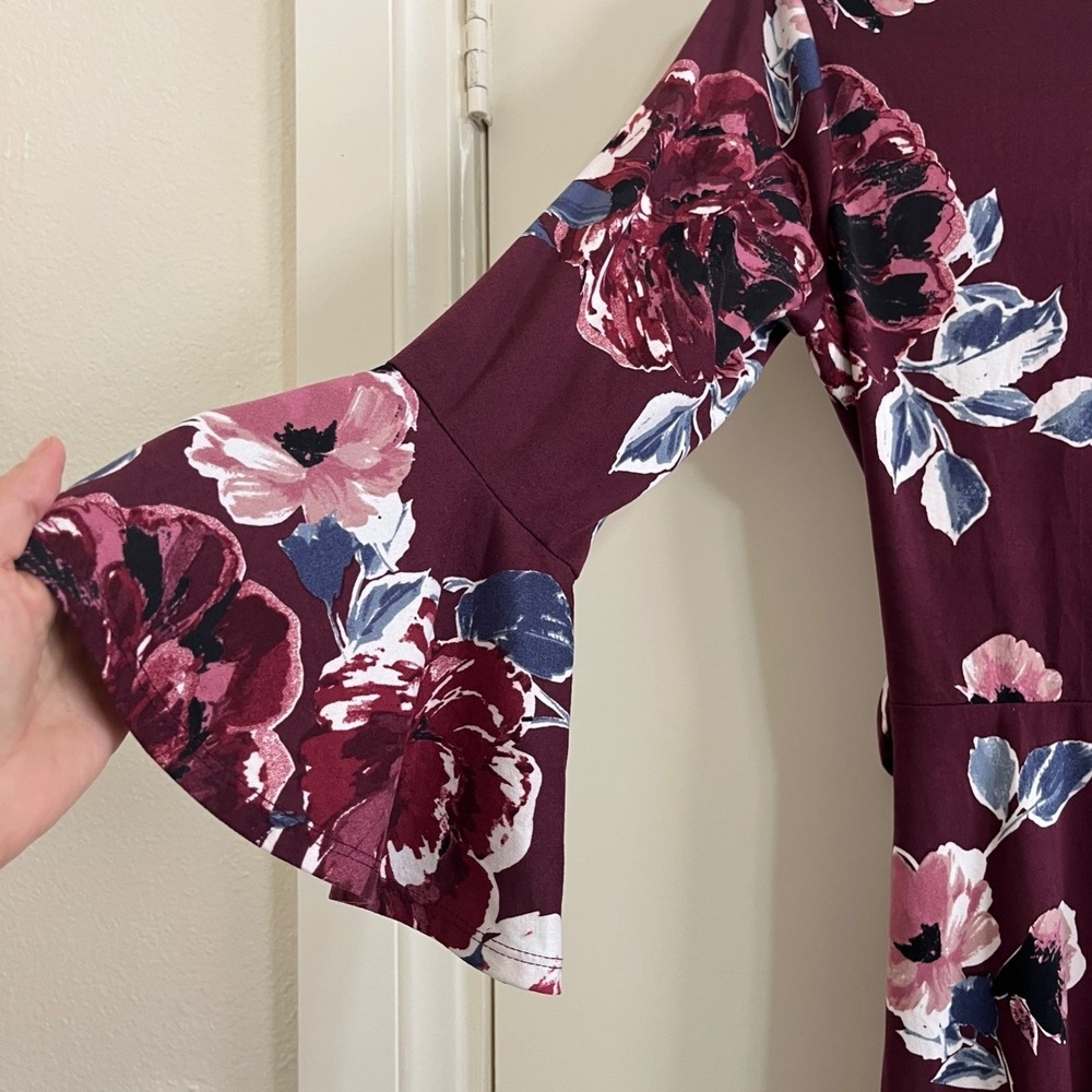 Floral V Neck Midi Dress Medium Burgundy Bell Sleeve Boho Cottage 90s Y2K Indie